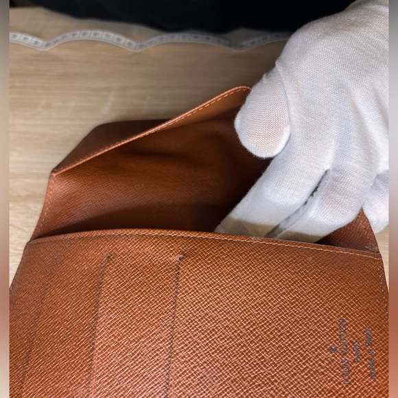 Louis Vuitton Monogram Brown Bifold Wallet/Organizer - Picture 13 of 15
